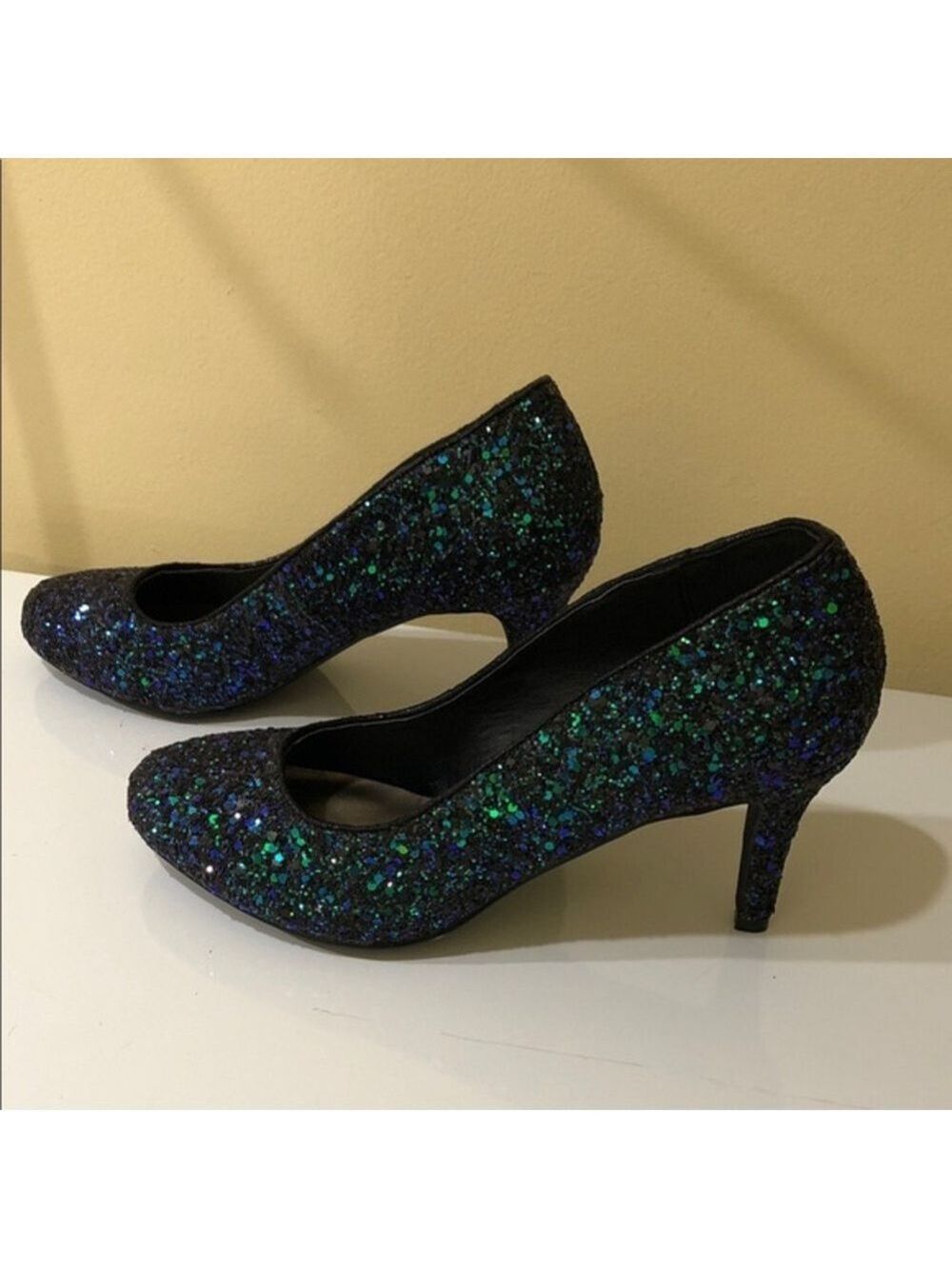 Michael Antonio Black iridescent Women’s night evening pumps women Heels 7.5
🌸